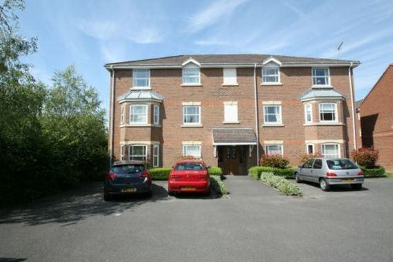 2 bedroom Flat to re...